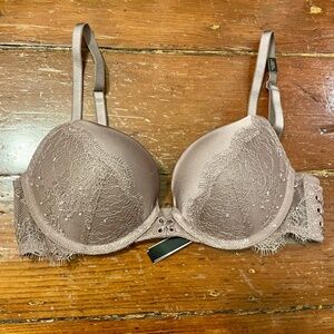 Victorias Secret Very Sexy lace bra NWT